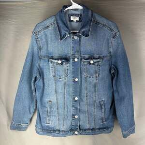EUC Denims Trucker Jacket in Light Mid Indigo Wash Women Sz M
